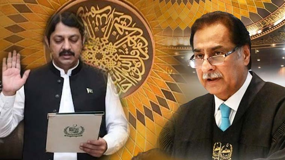 اقبال چنڑ حلف لے رہے ہیں